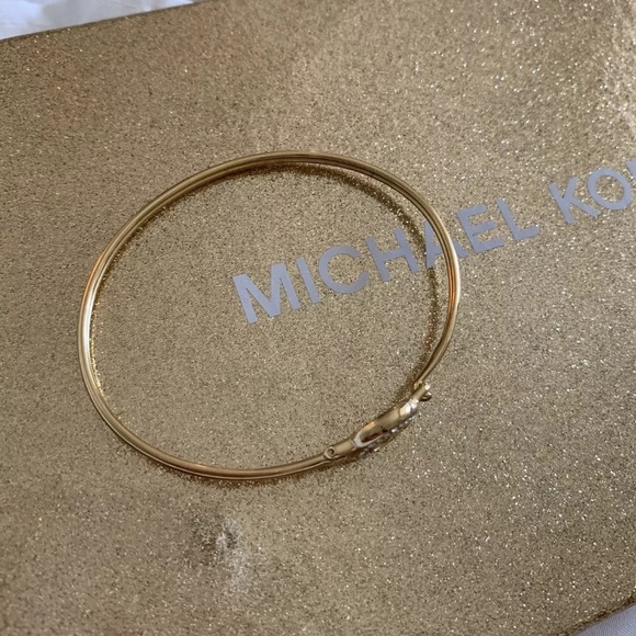 MICHAEL KORS Women MK Logo Gold Bracelet - Picture 3 of 4